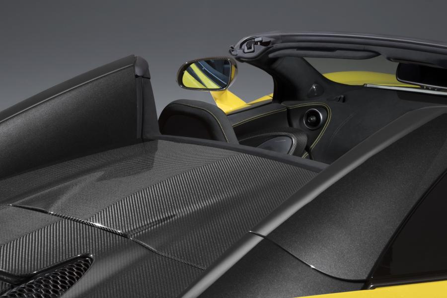 Детали экстерьера McLaren 570S Spider 2017 года  (UK) (фото 4 из 56)